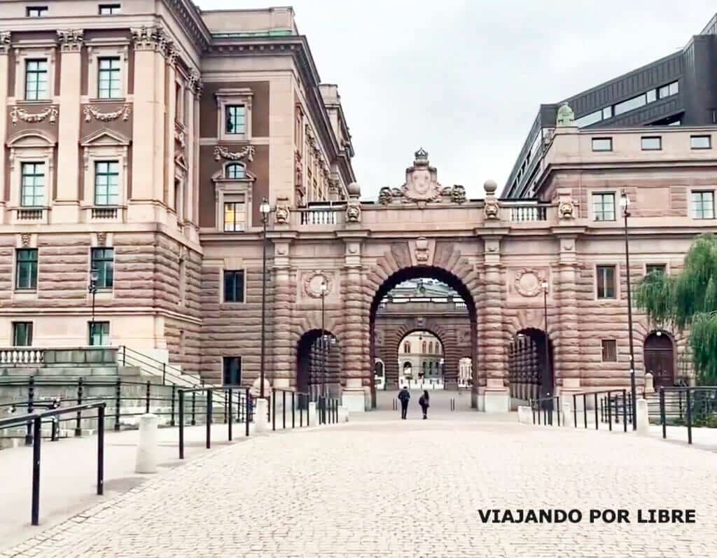 que hqcer en estocolmo el parlamento